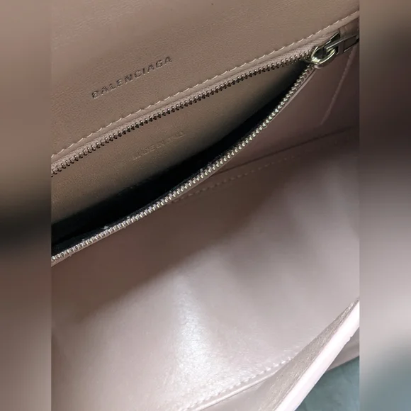 Balenciaga Hourglass Croc Embossed Small "LIVE SHOW TODAY" - Picture 11 of 16